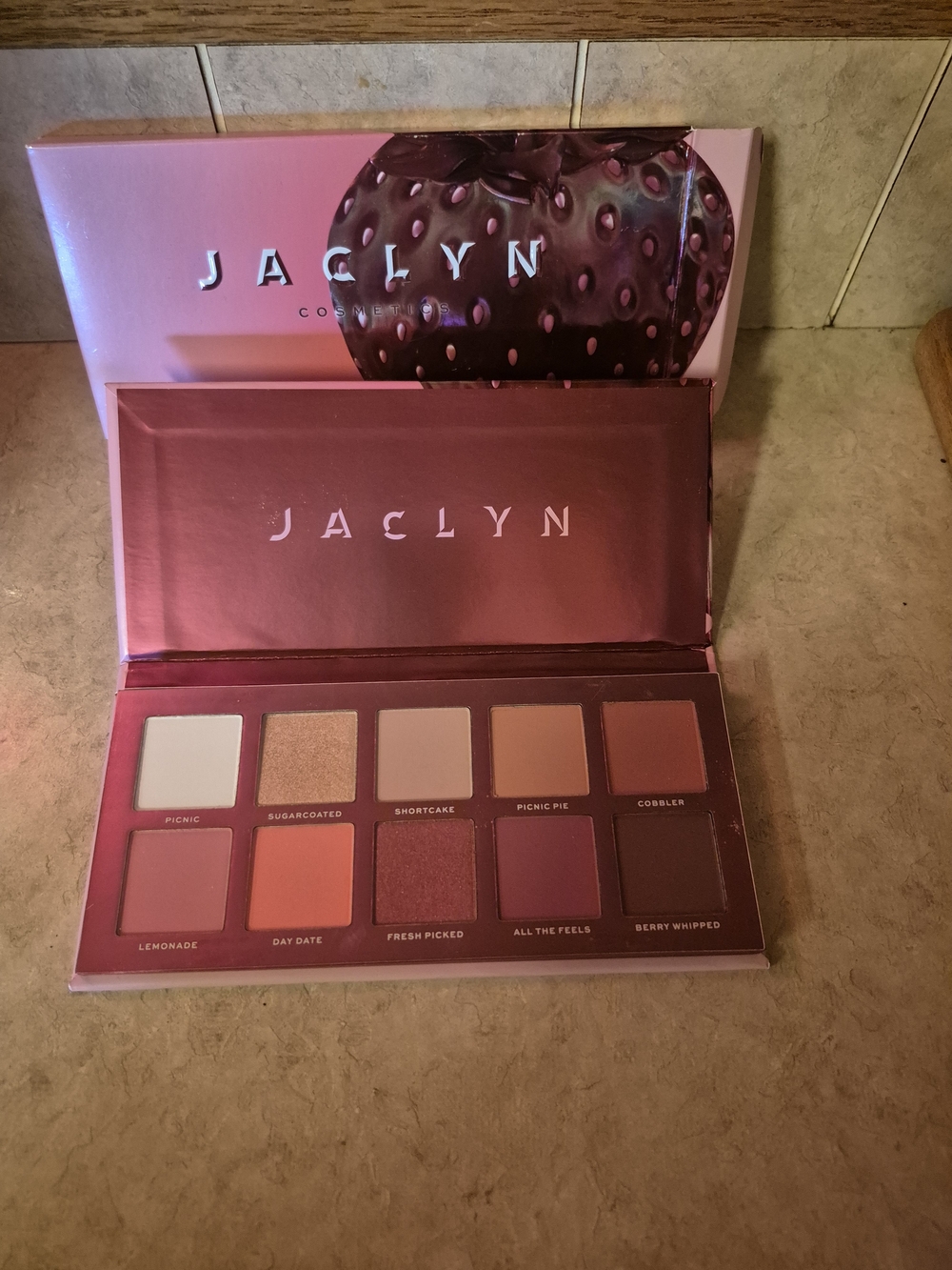 Jaclyn Cosmetics Strawberry Feels Palette DISCONTINUED!!!